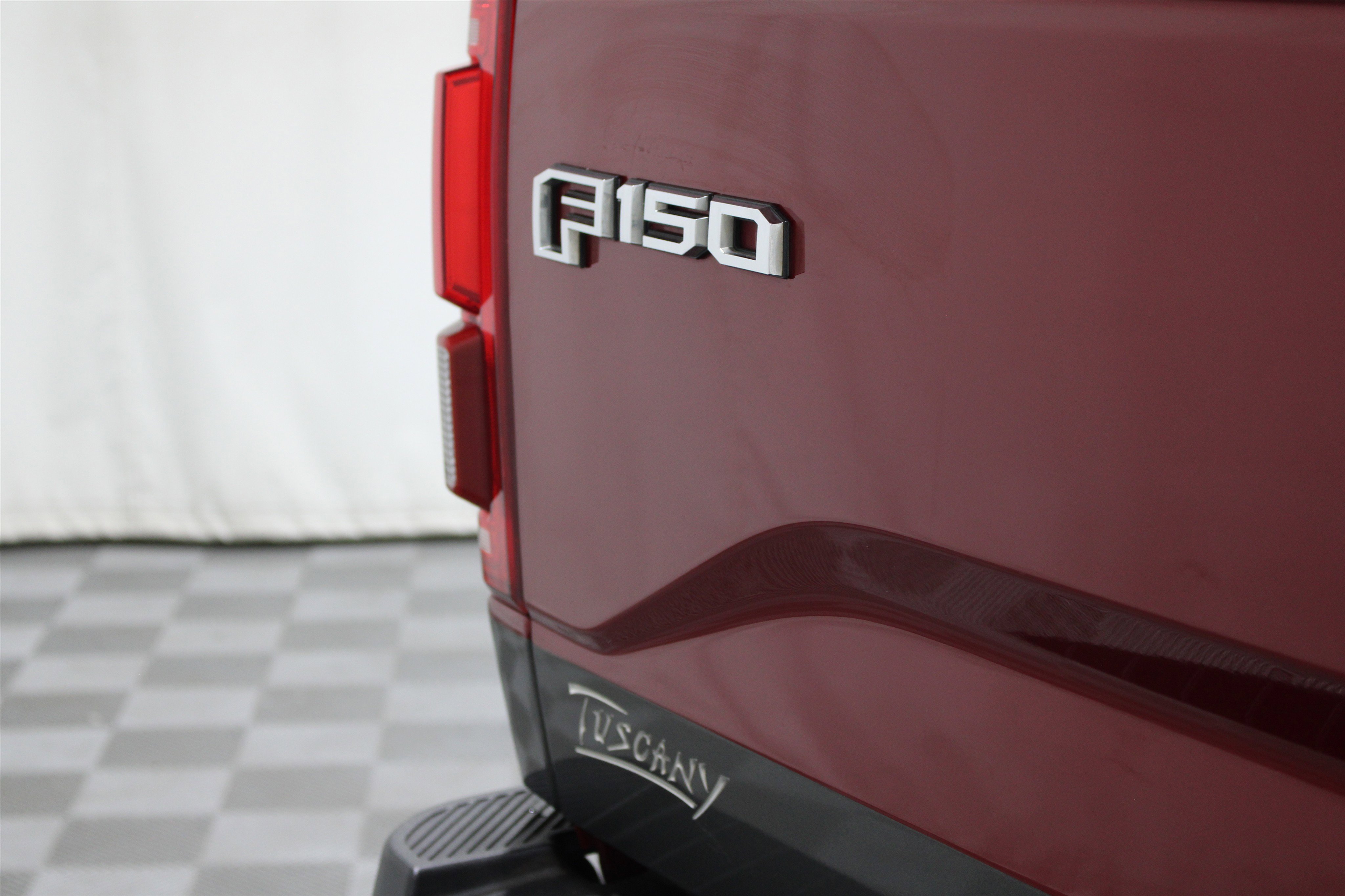 Used 2015 Ford F150 Lariat w/ Equipment Group 502A Luxury image 28