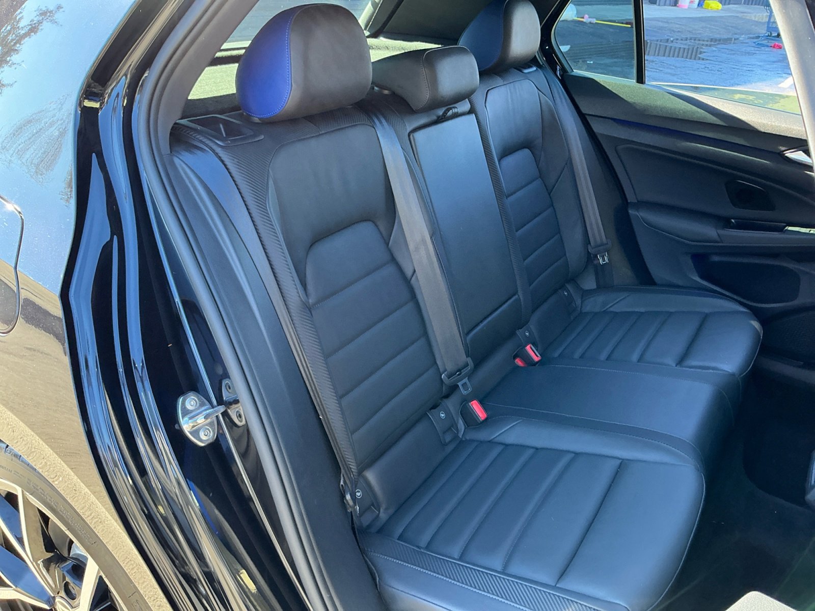 Used 2022 Volkswagen Golf R image 15