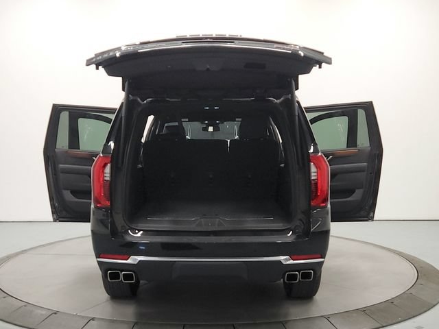Used 2025 GMC Yukon XL Denali AWD/4WD image 15