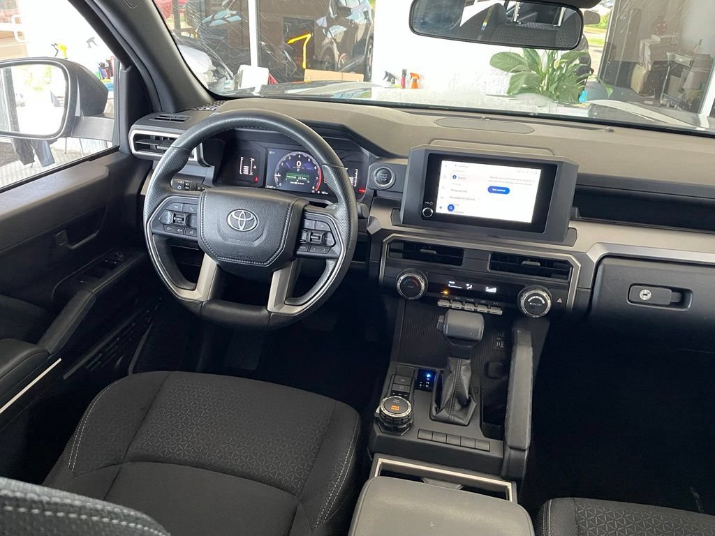 Used 2025 Toyota 4Runner SR5 AWD/4WD image 20