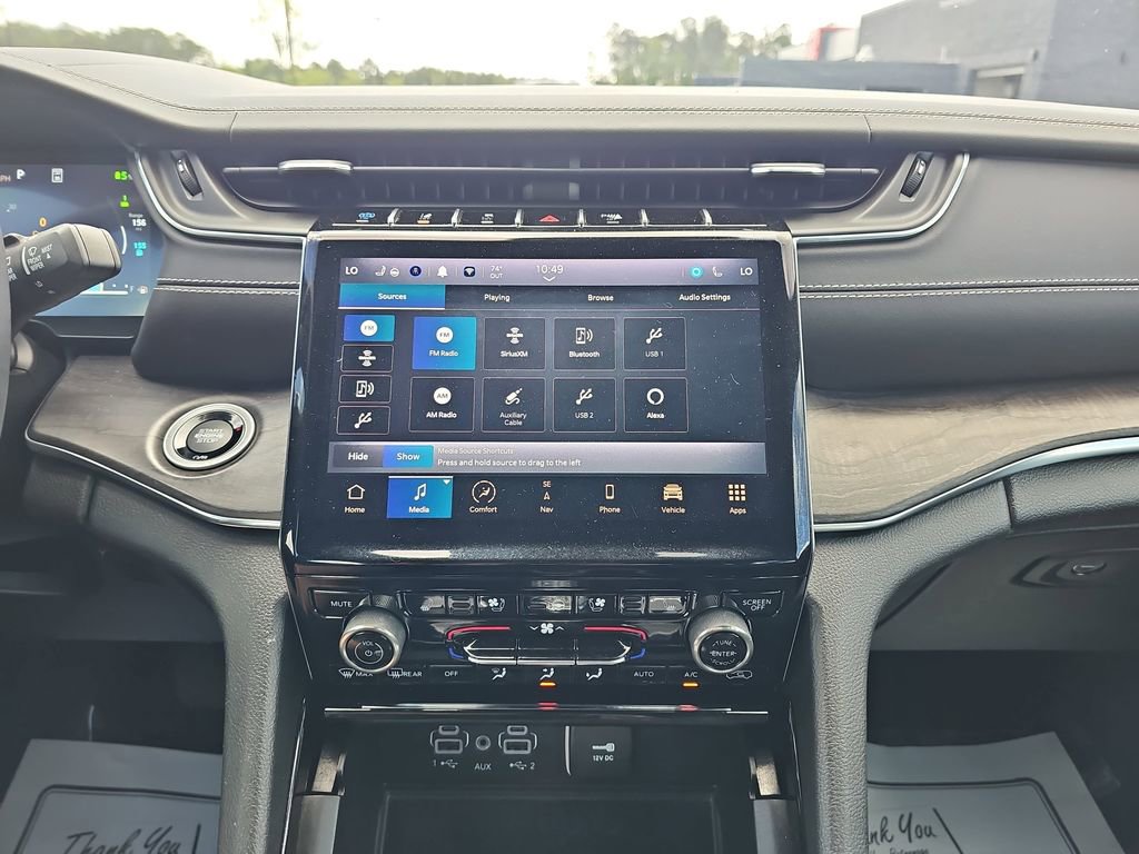 Used 2022 Jeep Grand Cherokee Overland w/ Luxury Tech Group IV image 25