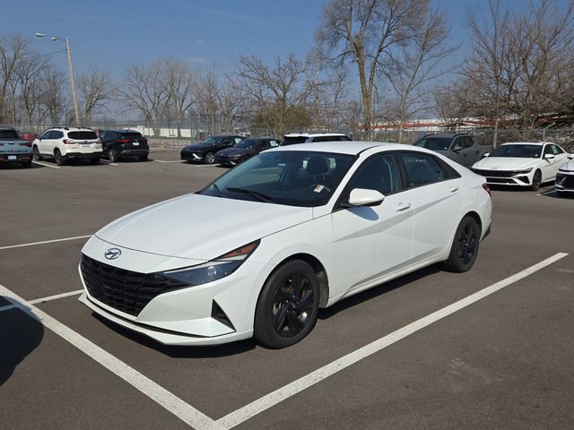 Certified 2021 Hyundai Elantra SEL image 2