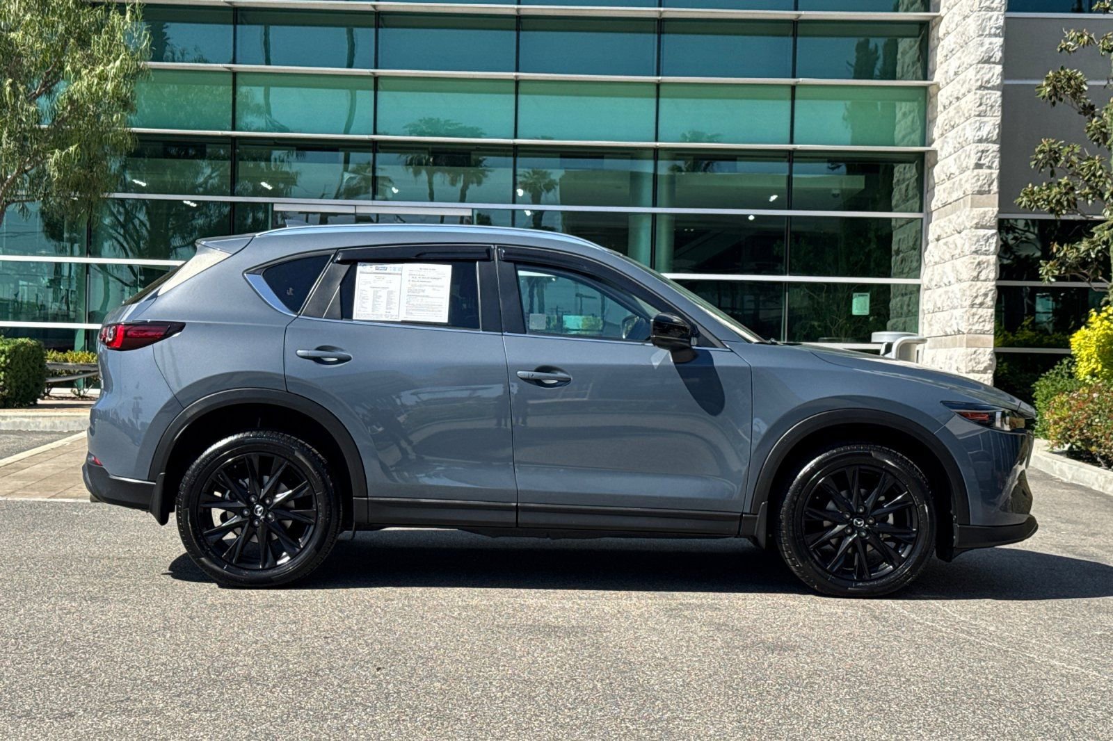 Used 2023 MAZDA CX-5 Carbon Edition image 3