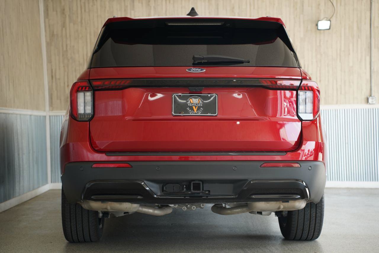 Used 2026 Ford Explorer ST-Line w/ ST-Line Street Pack RWD image 9