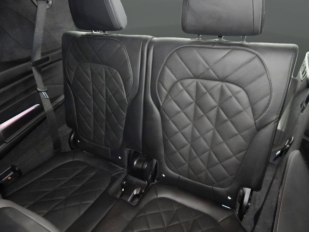 Used 2024 BMW X7 xDrive40i AWD/4WD image 17