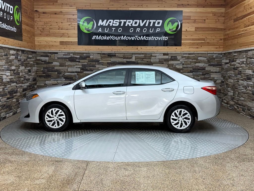 Used 2018 Toyota Corolla LE image 6