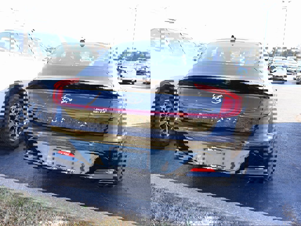 Used 2021 Hyundai Sonata Limited image 15