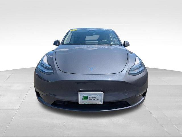 Used 2023 Tesla Model Y Long Range AWD/4WD image 2