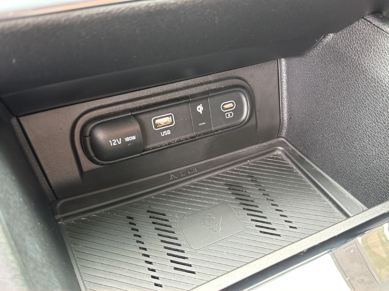 Used 2025 Kia Sportage EX FWD image 28