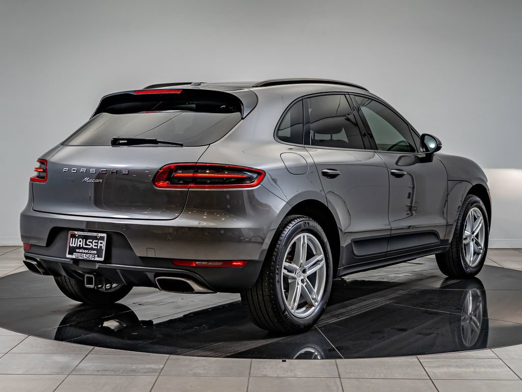 Used 2018 Porsche Macan AWD/4WD image 8