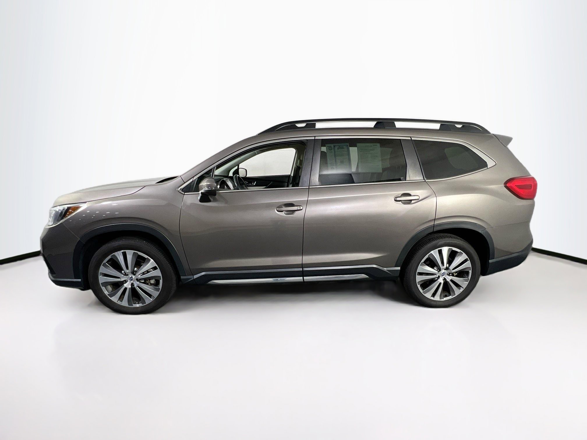 Used 2021 Subaru Ascent Limited w/ Technology Package image 8
