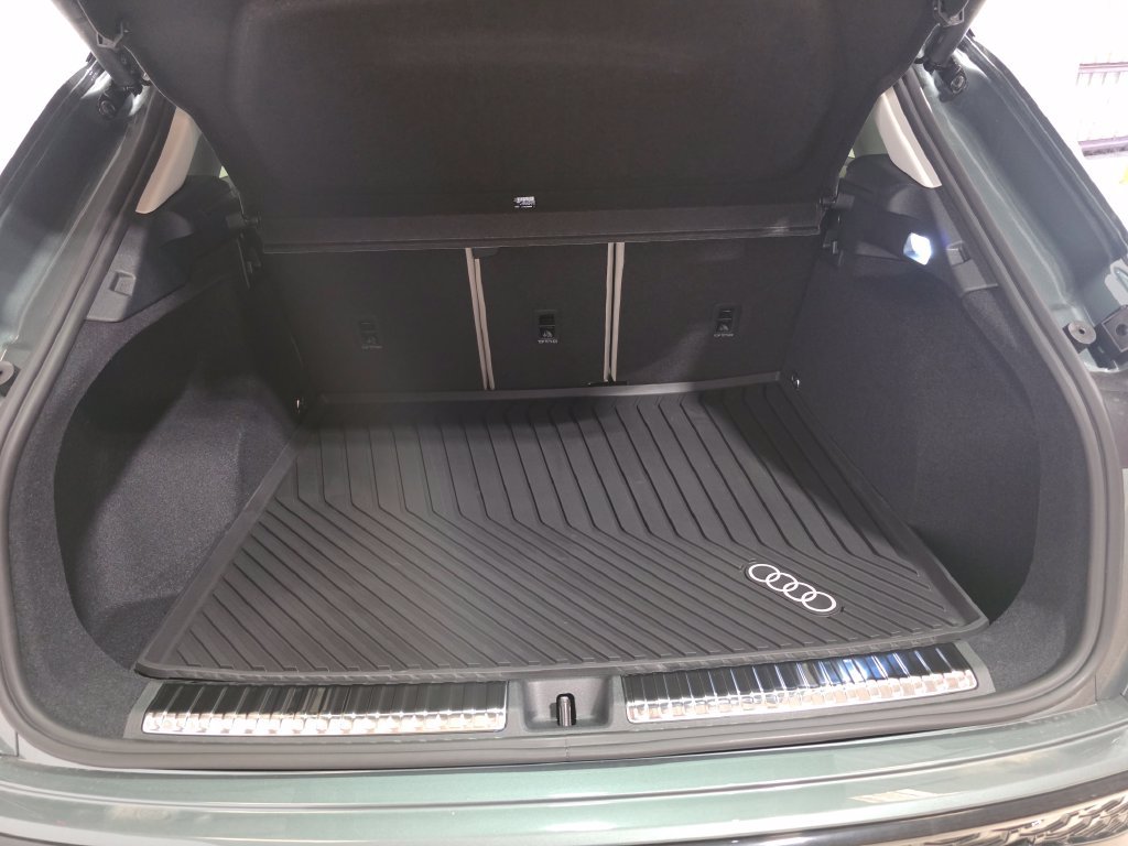 New 2026 Audi Q3 quattro 2.0T AWD/4WD image 9