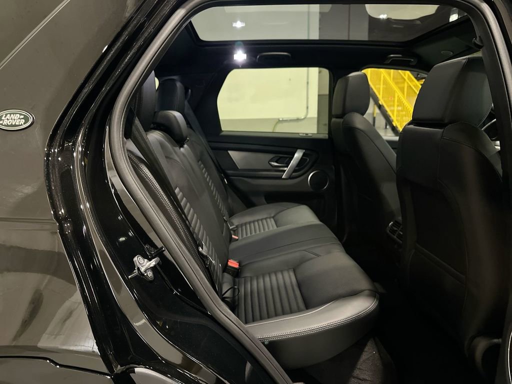 New 2026 Land Rover Discovery Sport Landmark image 7