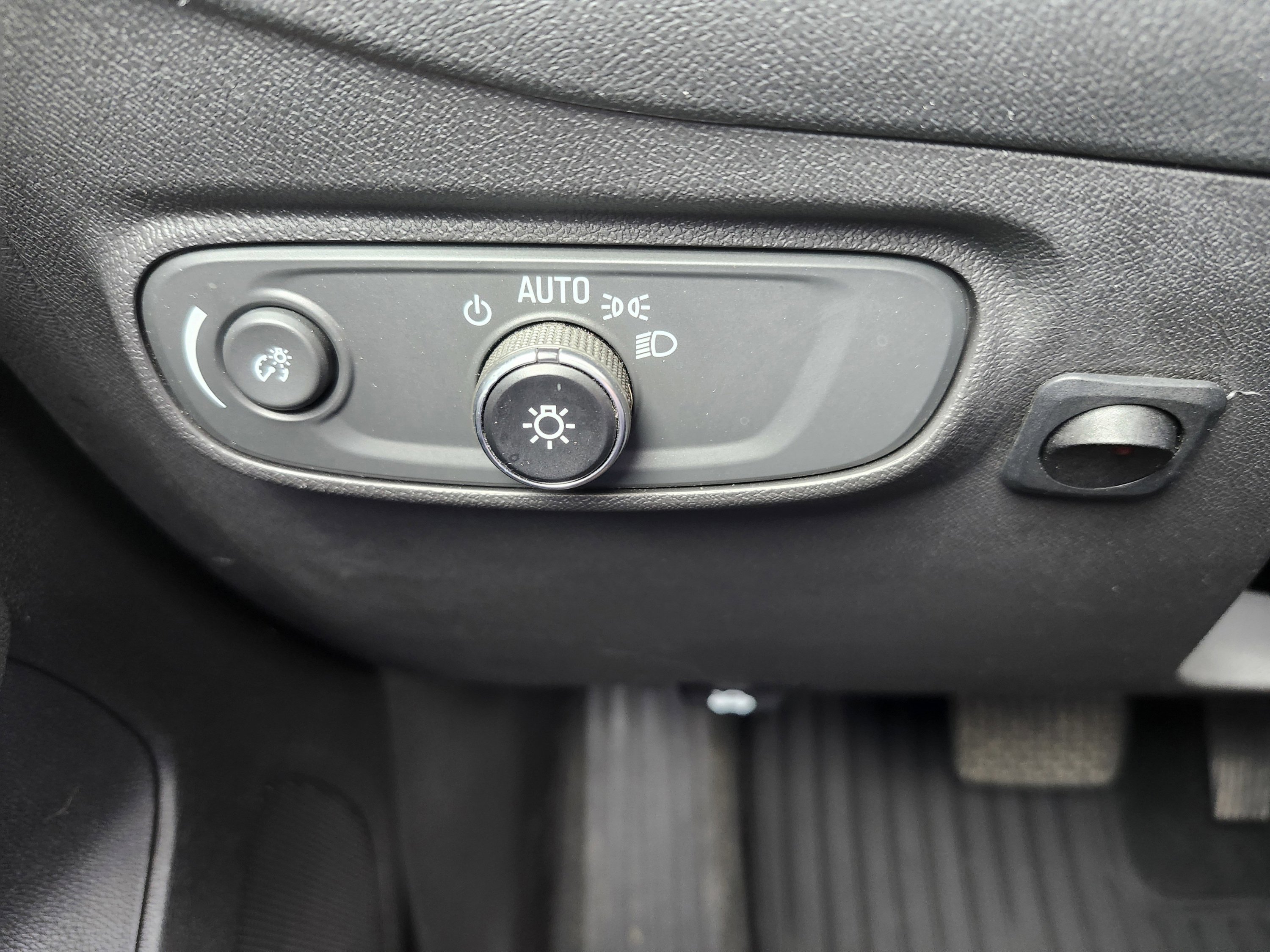 Used 2023 Chevrolet Equinox RS image 22