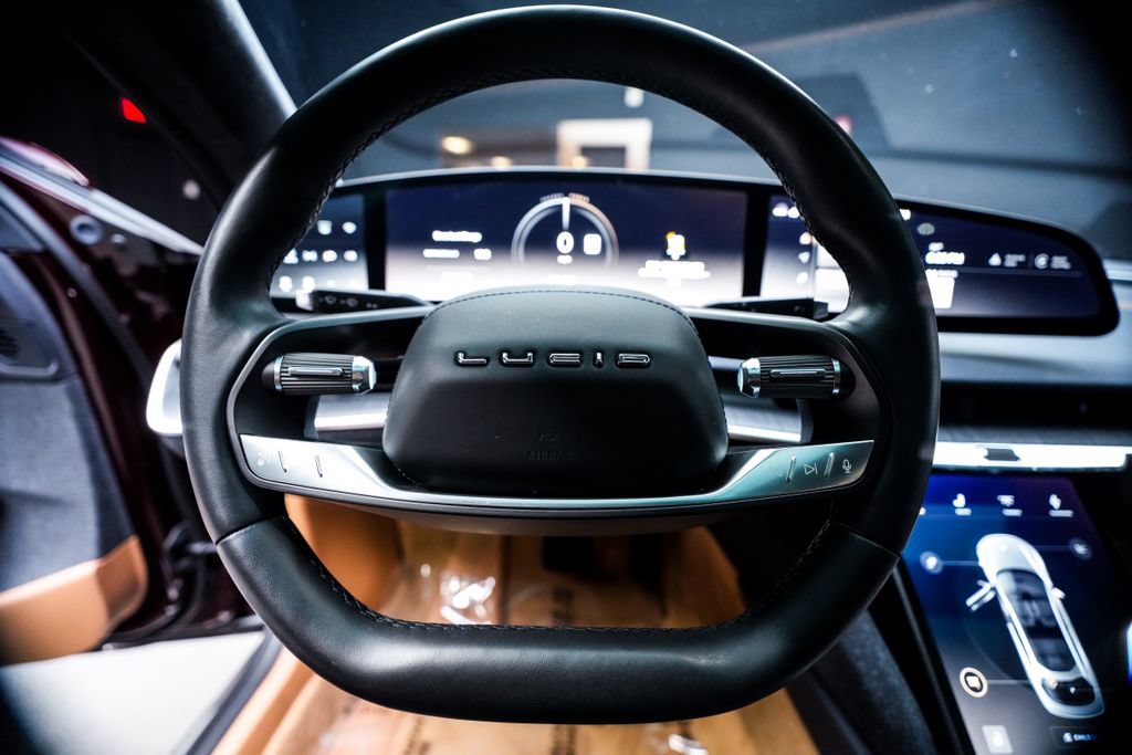 Used 2023 Lucid Air Touring AWD/4WD image 28