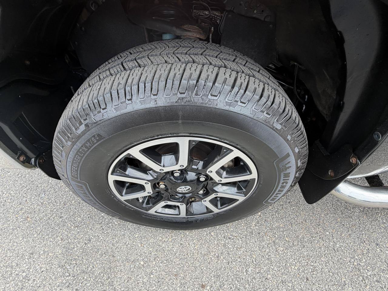 Used 2014 Toyota Tundra Limited w/ Limited Premium Package AWD/4WD image 20