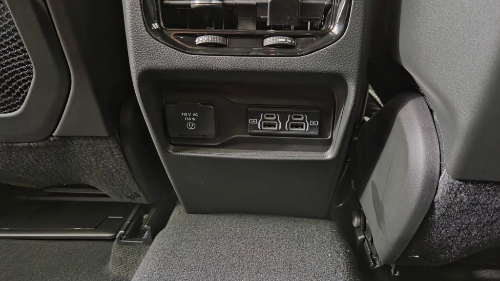 New 2025 Jeep Grand Cherokee Laredo w/ Luxury Tech Group I image 31