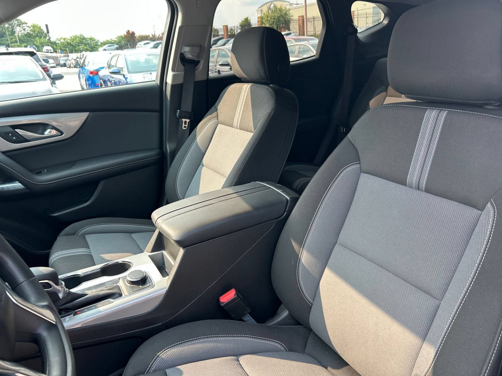 Used 2025 Chevrolet Blazer LT FWD image 30