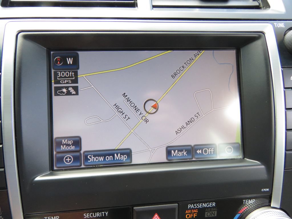 Used 2014 Toyota Camry XLE w/ Leather Package FWD image 24