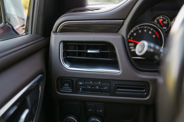 Used 2021 Chevrolet Tahoe LT w/ Luxury Package RWD image 24