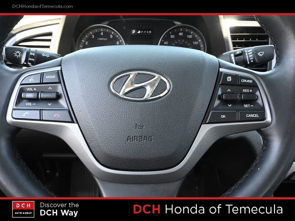 Used 2017 Hyundai Elantra Limited w/ Limited Tech Package 04 FWD image 9