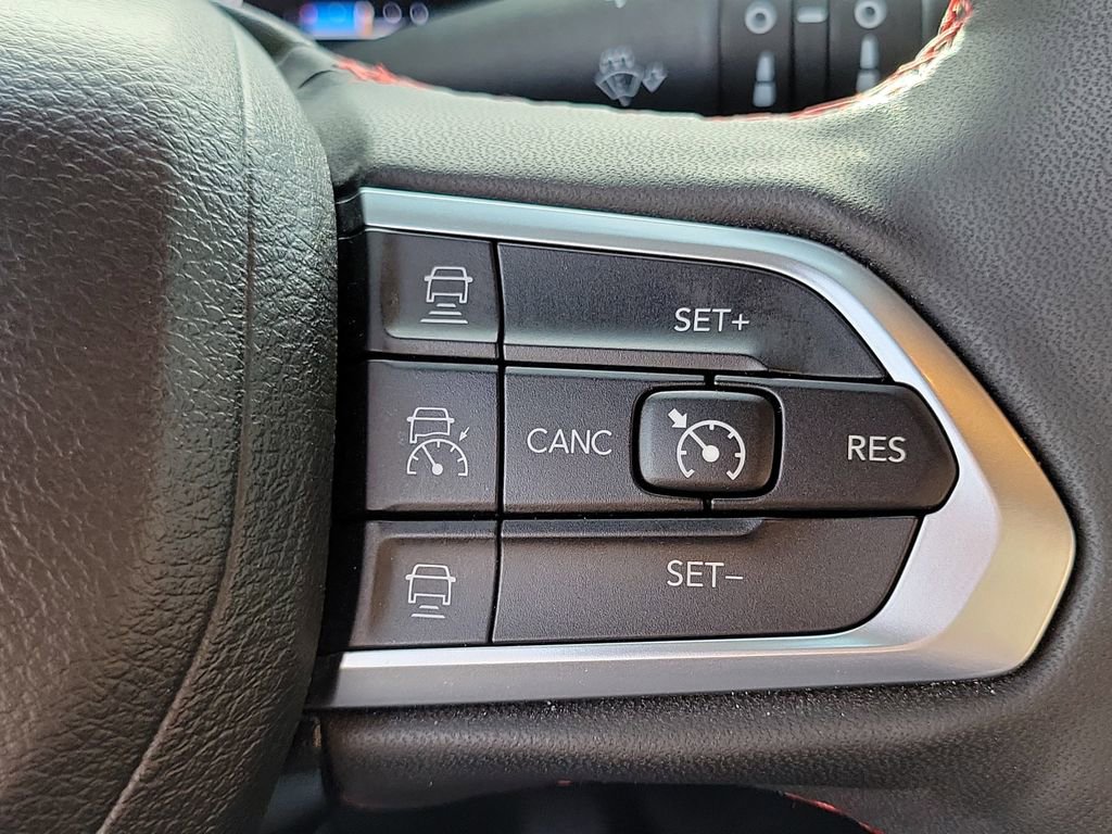 Used 2023 Jeep Compass Trailhawk w/ Trailhawk Elite Group image 6