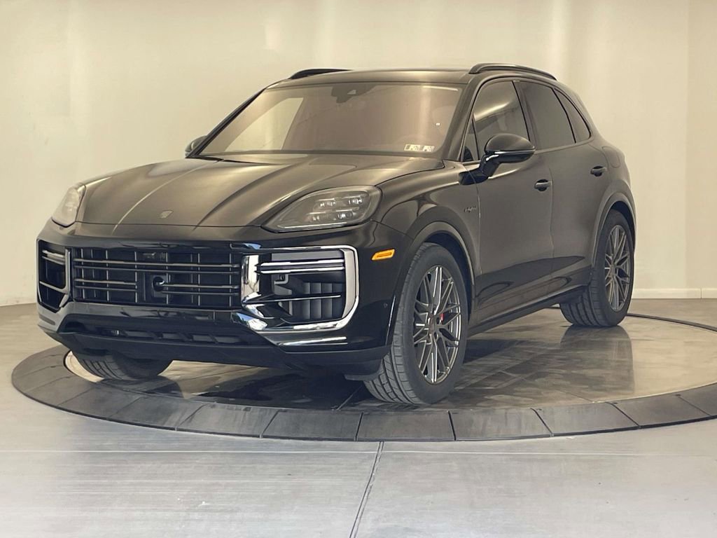 New 2025 Porsche Cayenne Turbo AWD/4WD image 1