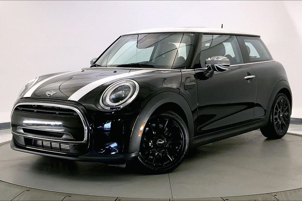 Certified 2024 MINI Cooper 2-Door Hardtop image 11