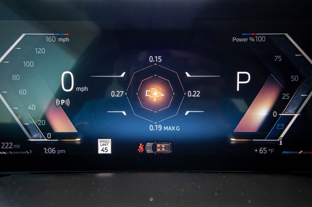 Used 2025 BMW X7 xDrive40i w/ M Sport Package AWD/4WD image 39