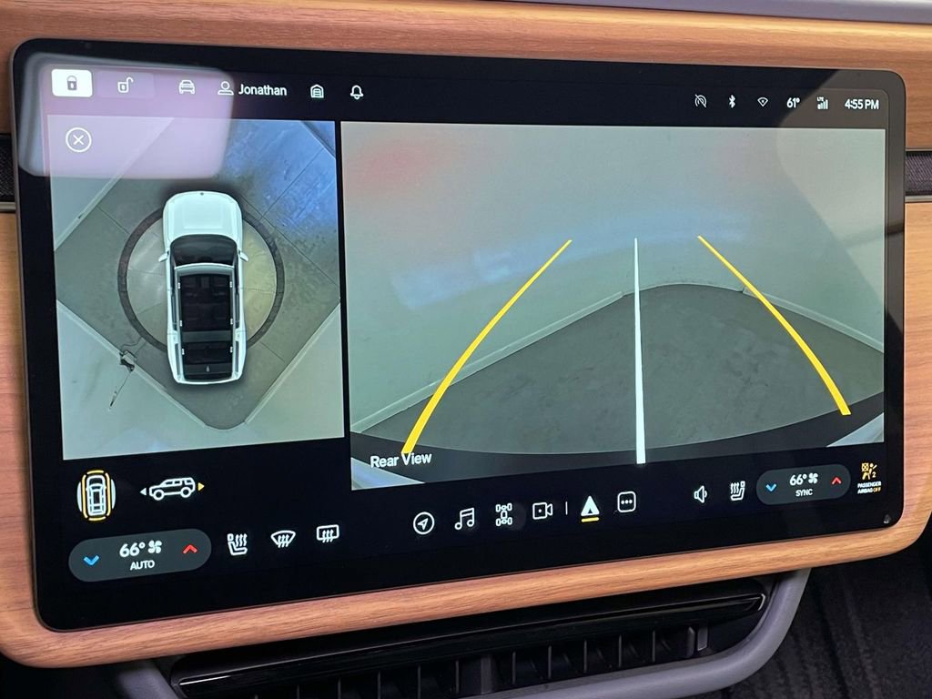 Used 2025 Rivian R1S Premium AWD/4WD image 34
