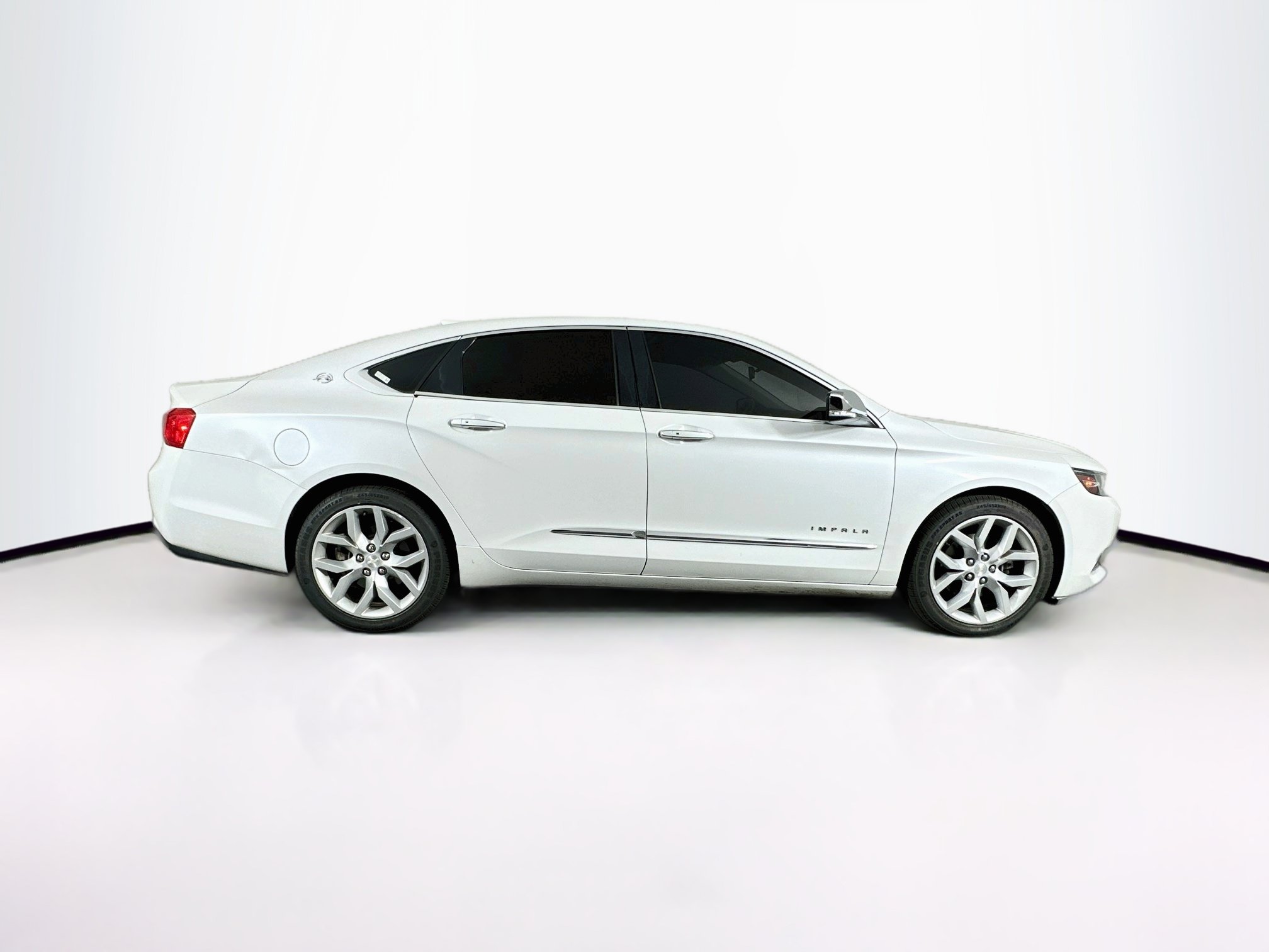Used 2015 Chevrolet Impala LTZ FWD image 10