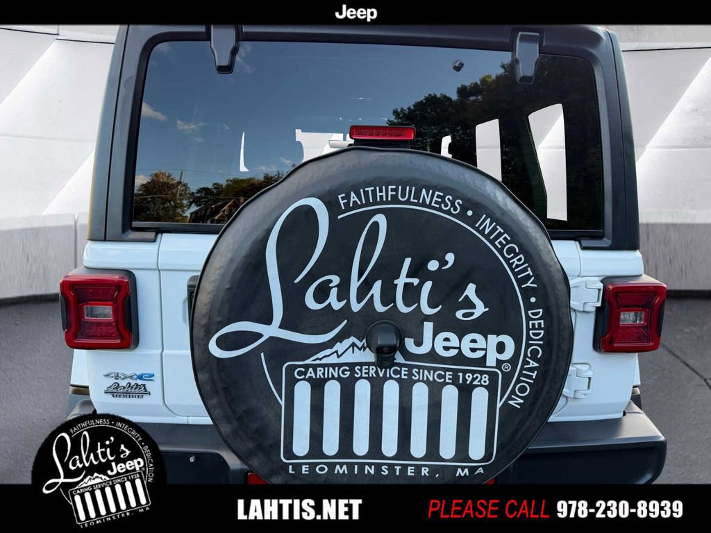 Certified 2022 Jeep Wrangler Unlimited Sahara w/ Cold Weather Group image 24