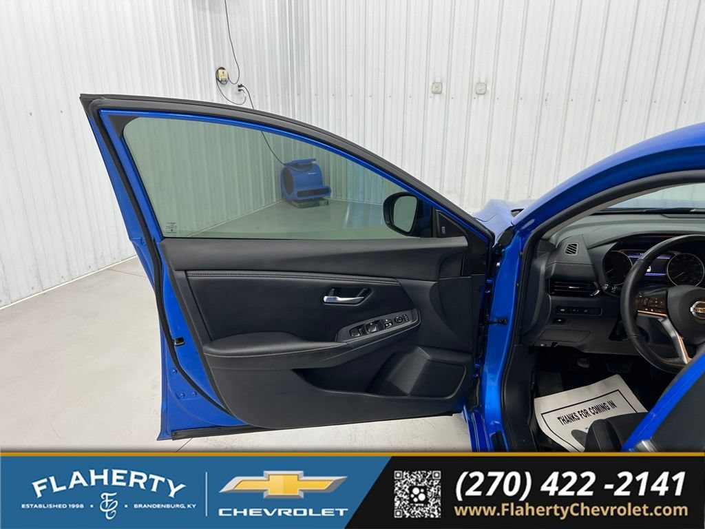 Used 2022 Nissan Sentra SV FWD image 8