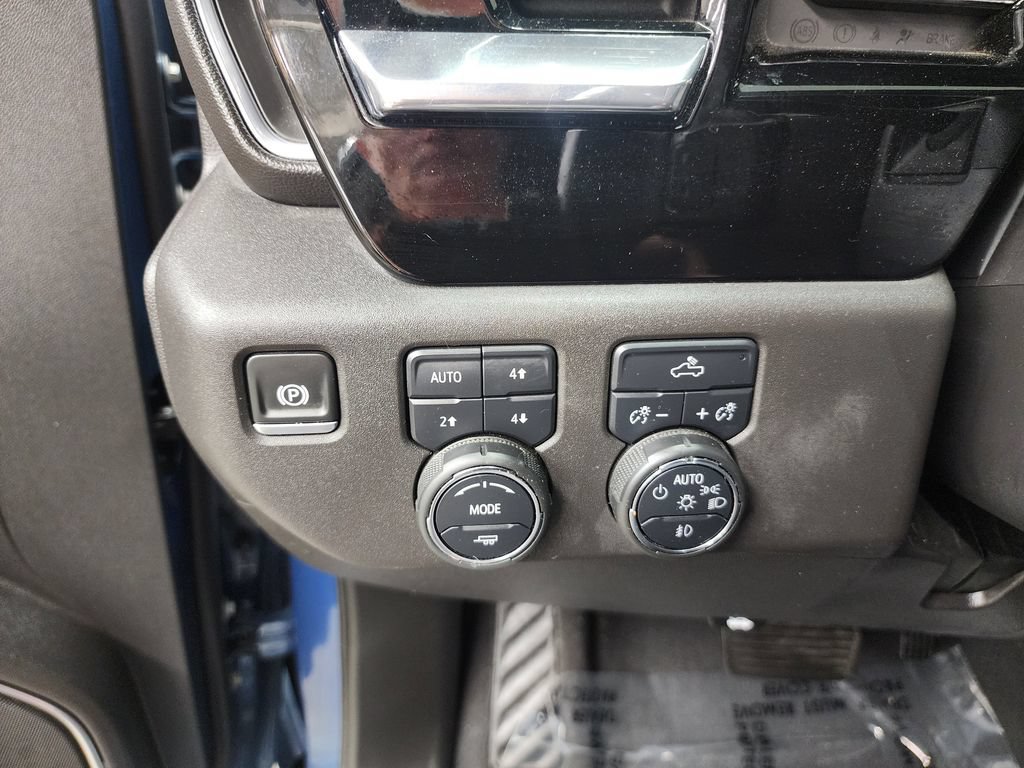 Used 2024 Chevrolet Silverado 1500 LT Trail Boss w/ Convenience Package II AWD/4WD image 26
