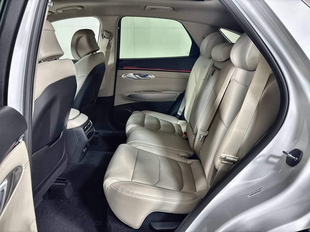 New 2027 Genesis GV70 2.5T Select AWD/4WD image 25