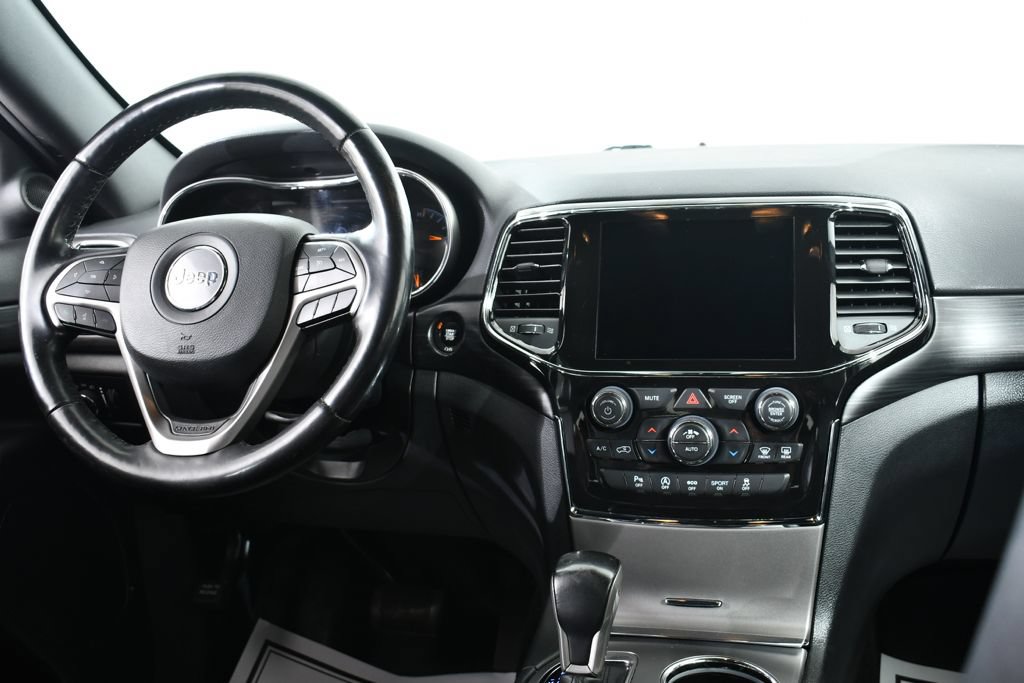 Used 2021 Jeep Grand Cherokee Laredo X AWD/4WD image 8
