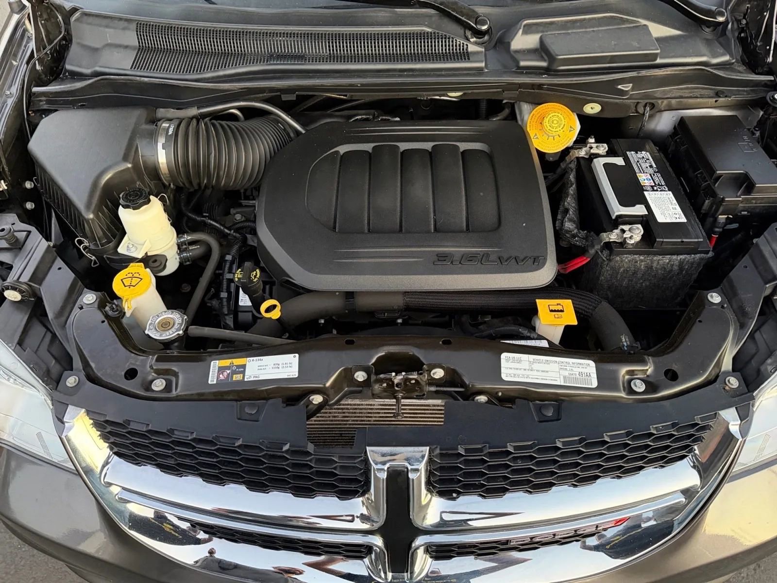 Used 2020 Dodge Grand Caravan SXT image 23