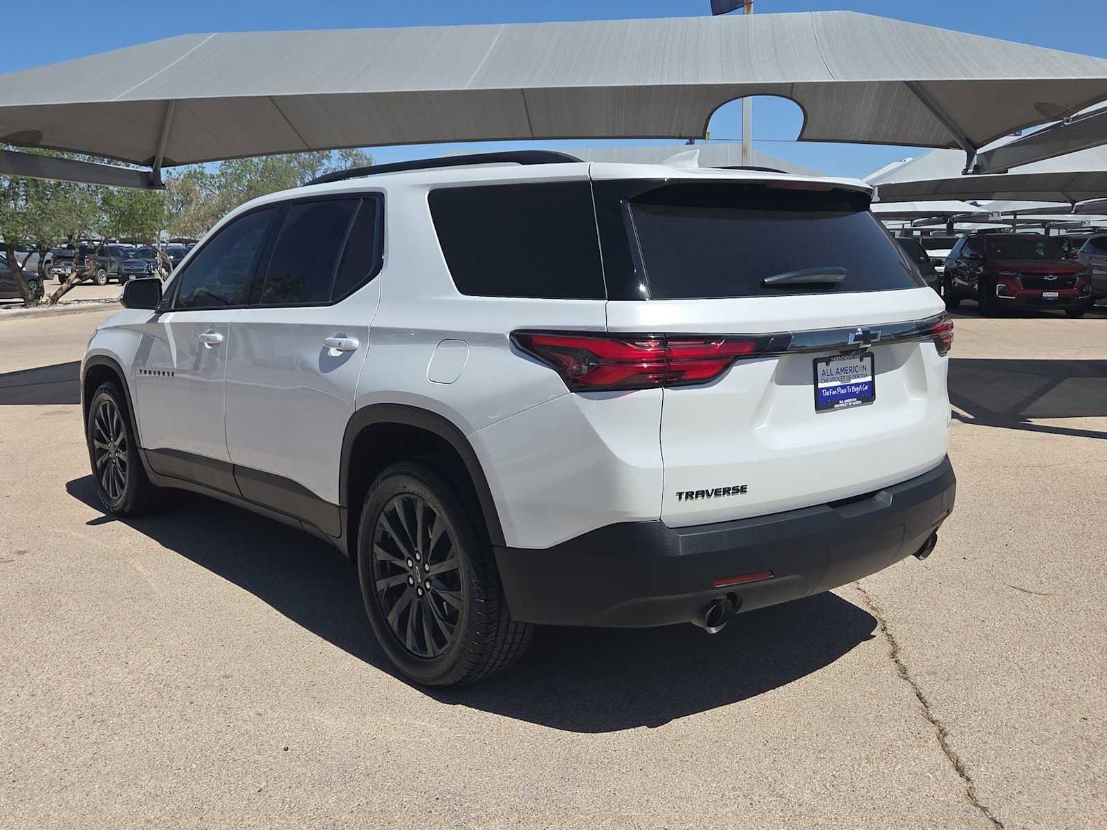 Used 2023 Chevrolet Traverse RS image 6