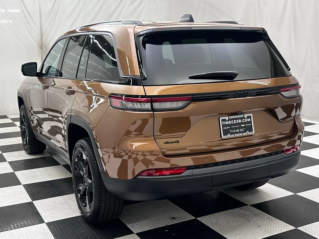 New 2026 Jeep Grand Cherokee Limited w/ Limited Altitude Package AWD/4WD image 5