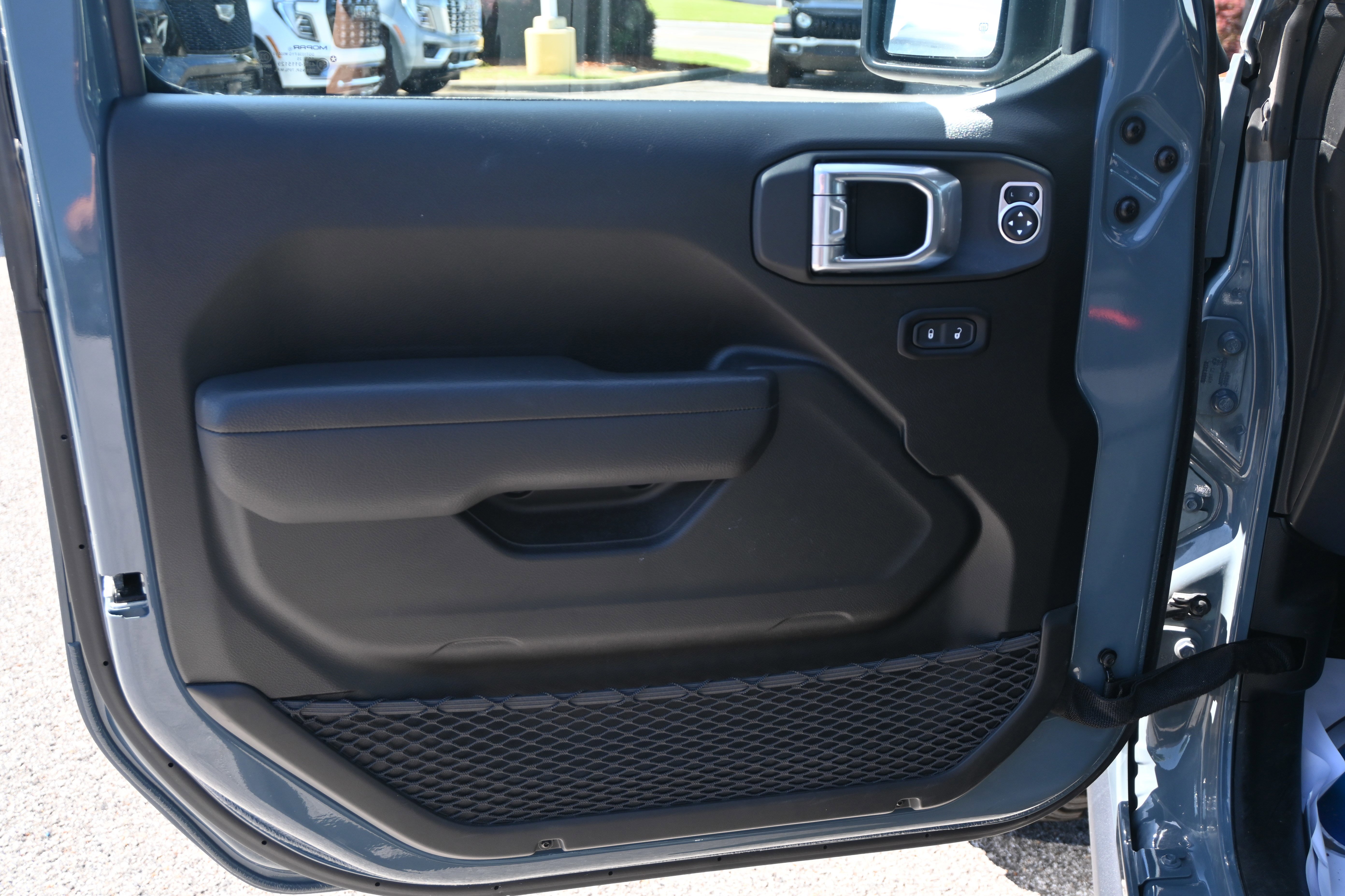 Used 2025 Jeep Wrangler Unlimited Sport S 4xe AWD/4WD image 14