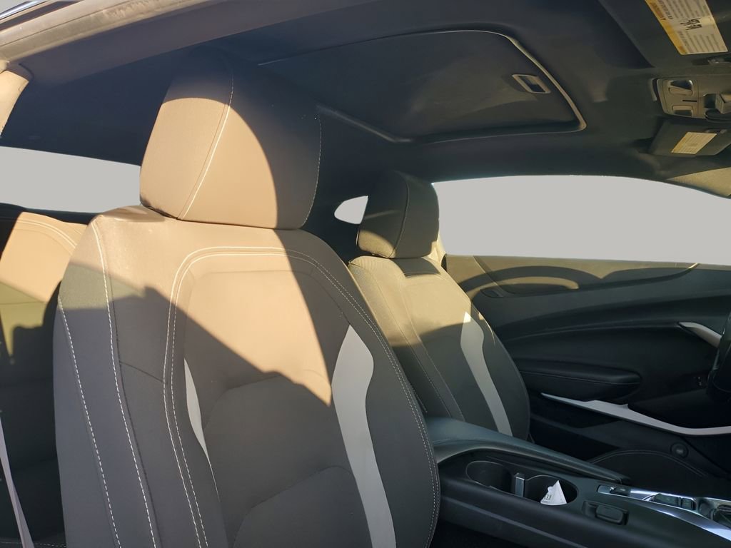 Used 2017 Chevrolet Camaro LT image 15
