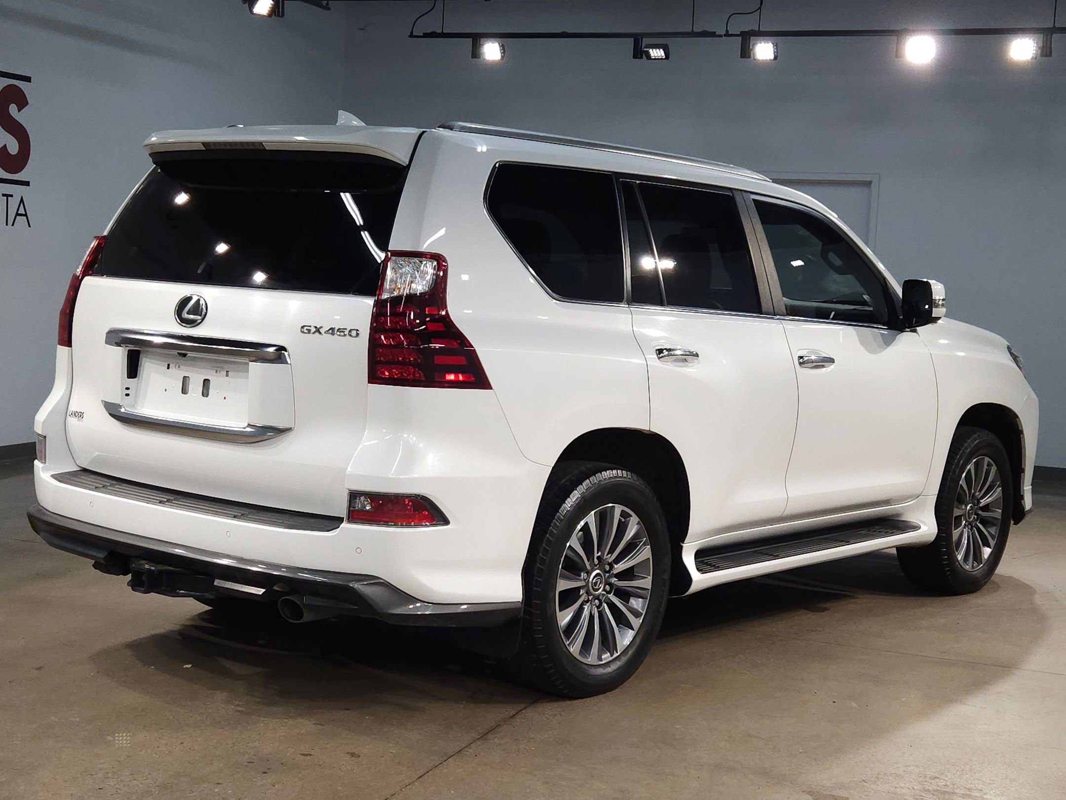 Used 2021 Lexus GX 460 Luxury w/ Sport Design Package AWD/4WD image 7