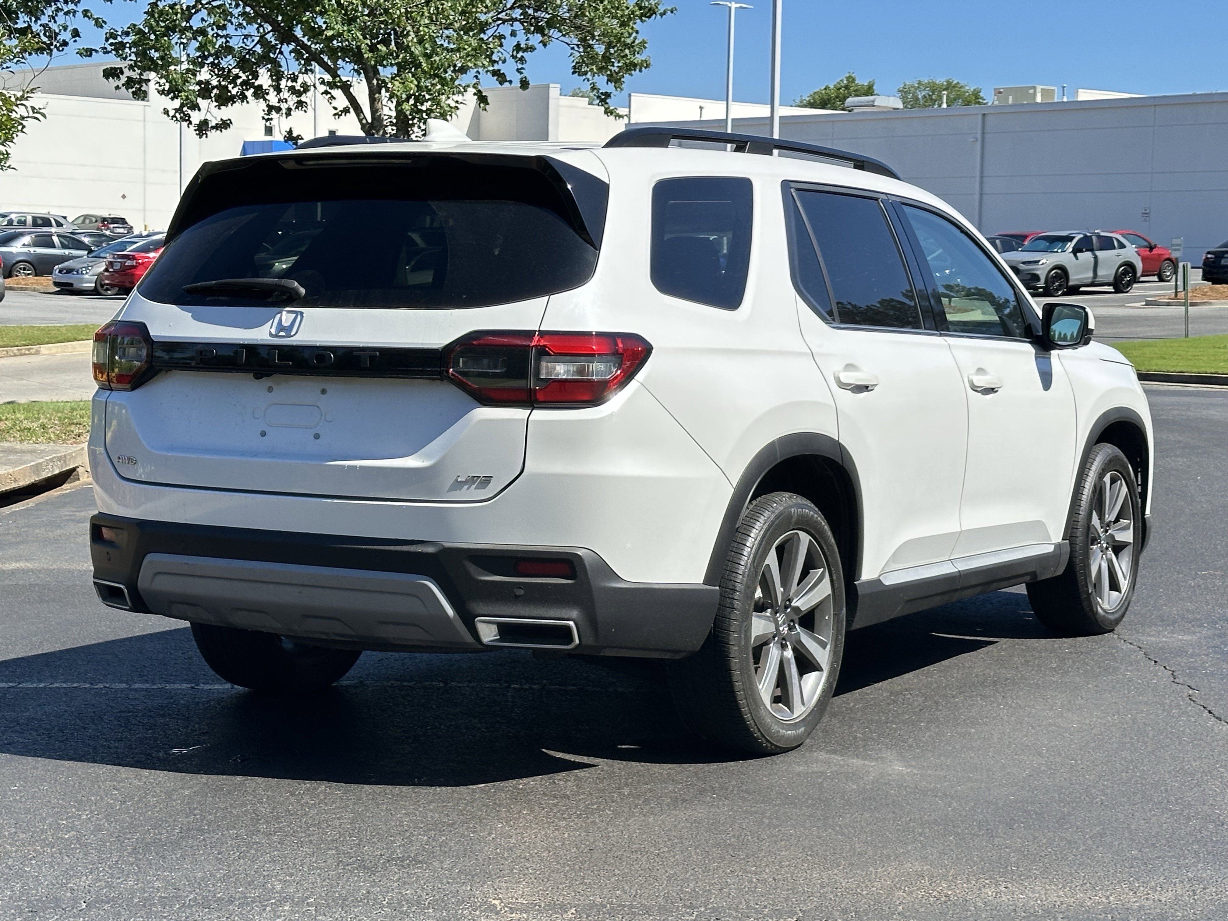 Used 2023 Honda Pilot Elite image 14