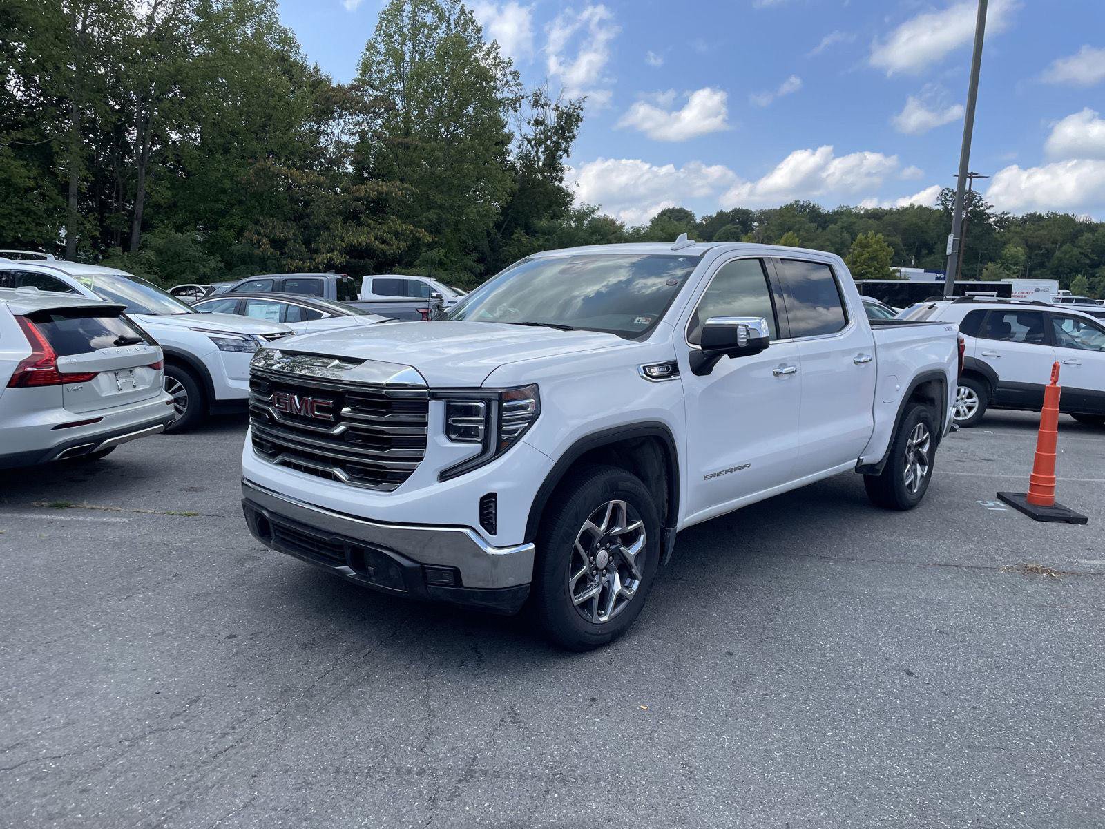 Used 2023 GMC Sierra 1500 SLT w/ SLT Premium Package