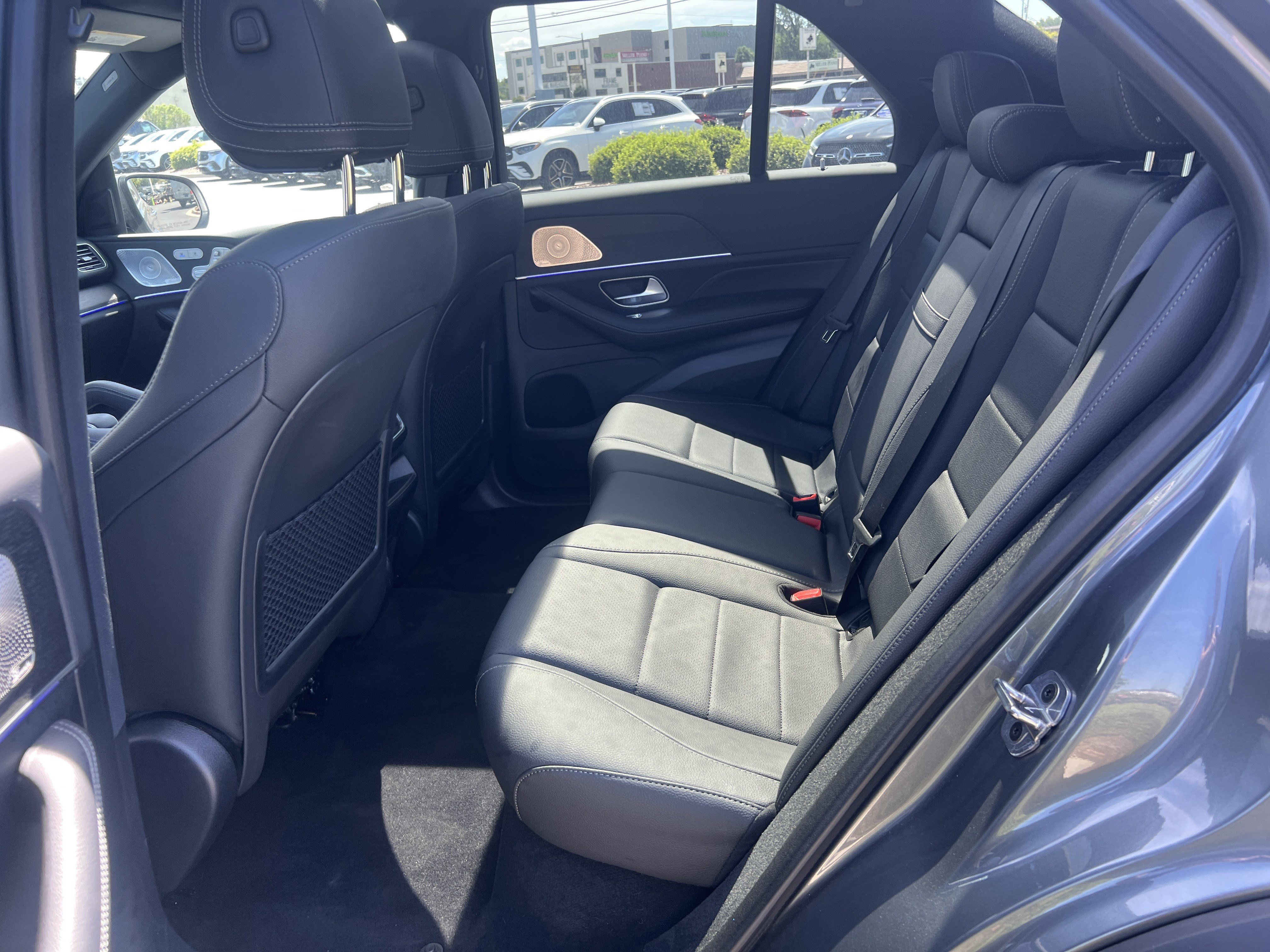 Certified 2025 Mercedes-Benz GLE 450e 4MATIC w/ Driver Assistance Package image 32