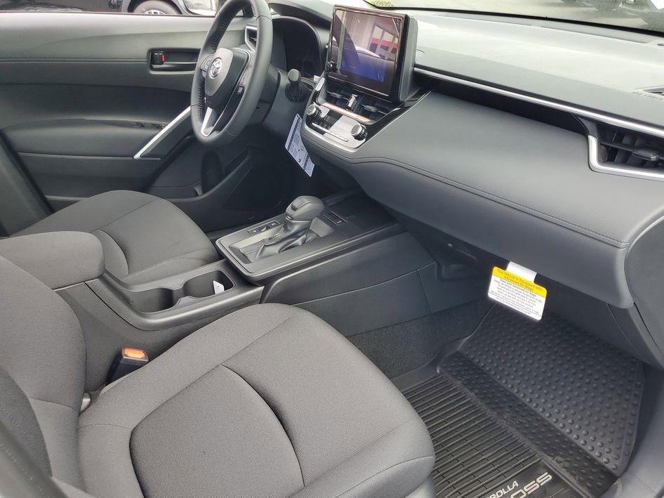 New 2026 Toyota Corolla Cross LE image 32