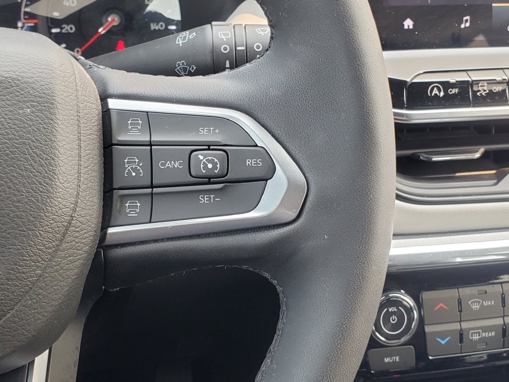 Used 2023 Jeep Compass Limited AWD/4WD image 15