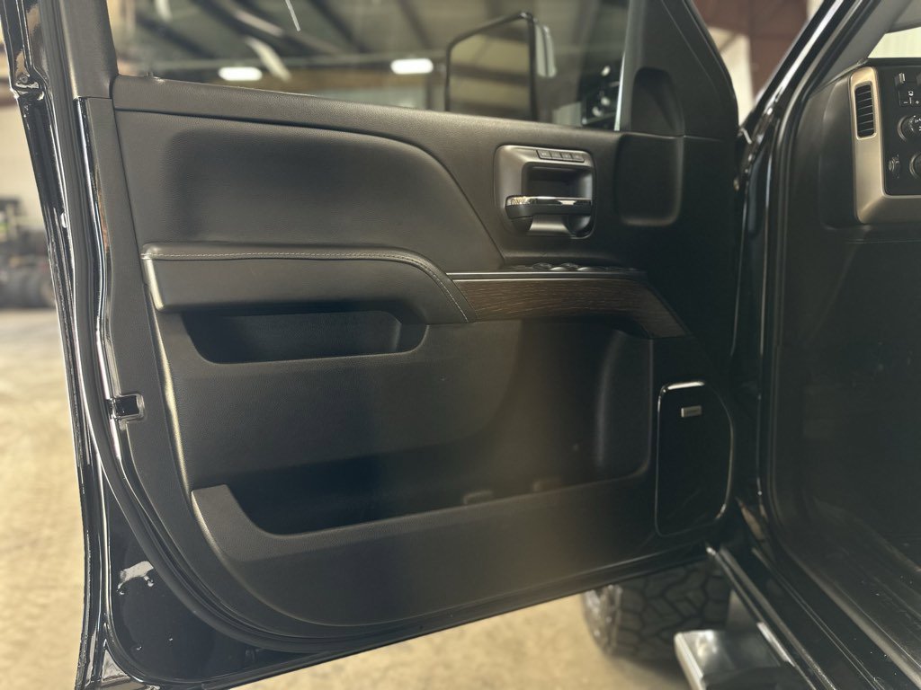 Used 2017 GMC Sierra 2500 Denali w/ Duramax Plus Package image 7