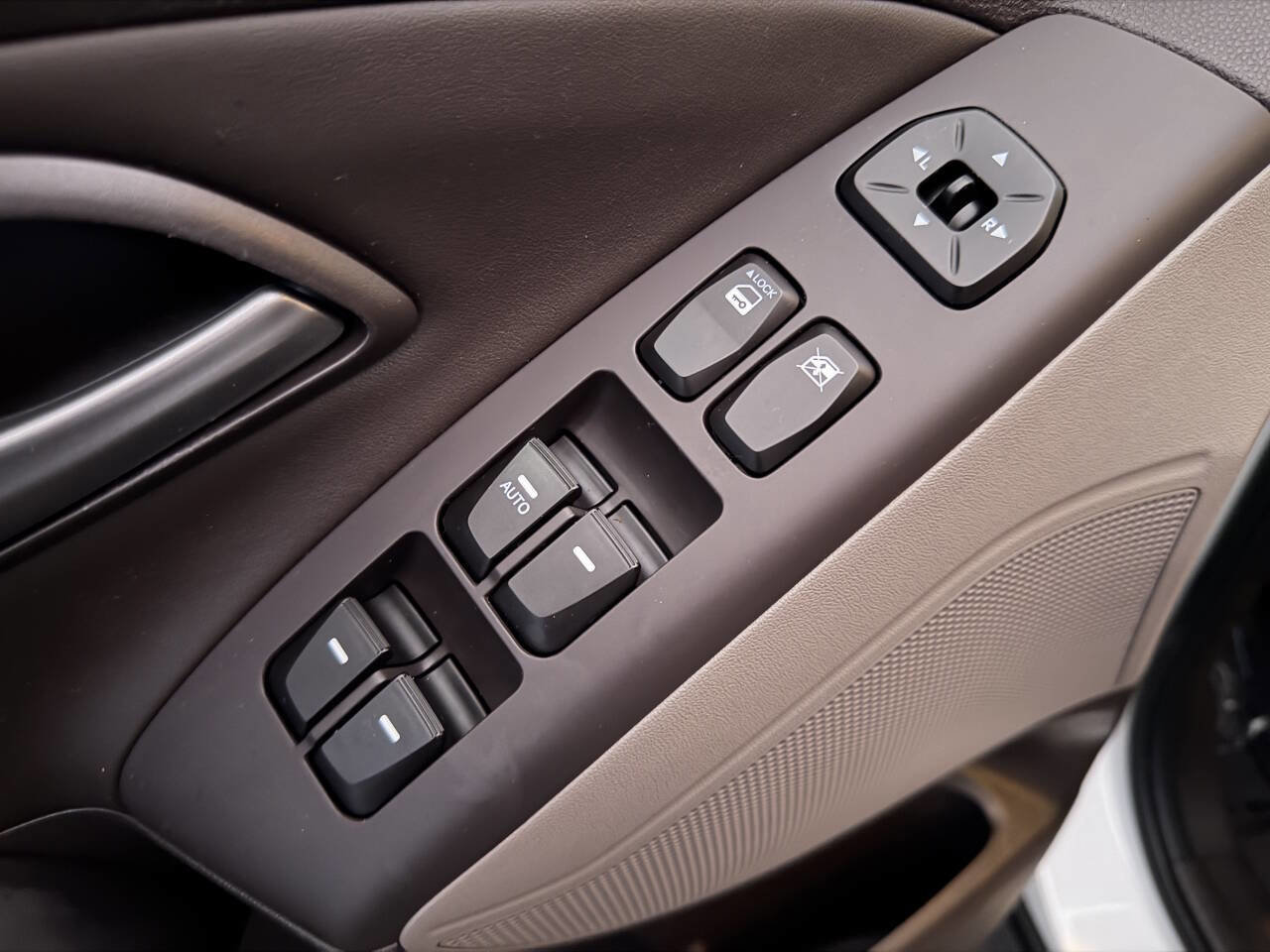 Used 2015 Hyundai Tucson SE image 14