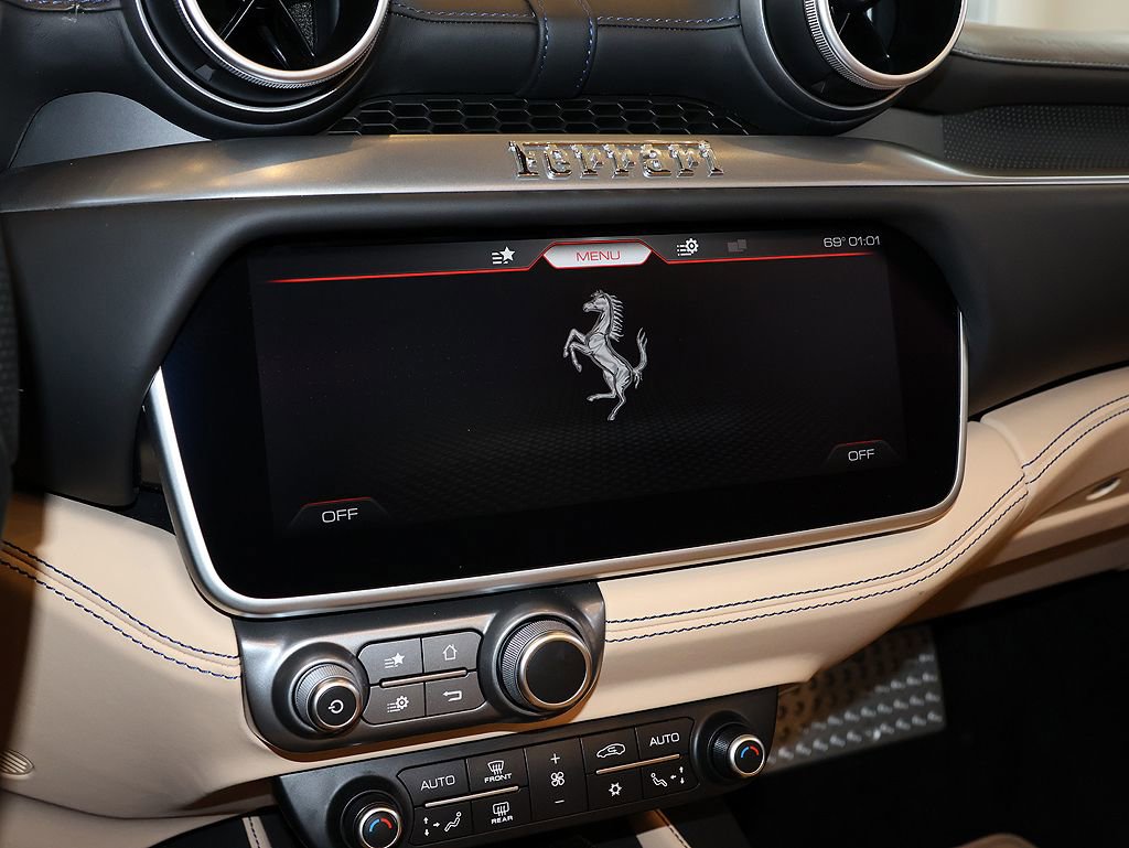 Certified 2020 Ferrari Portofino RWD image 47